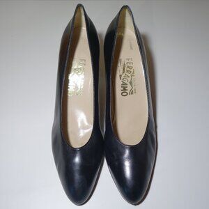 Salvatore Ferragamo Black Leather High-Heel Pump Shoes Made In Italy, Size 9.5